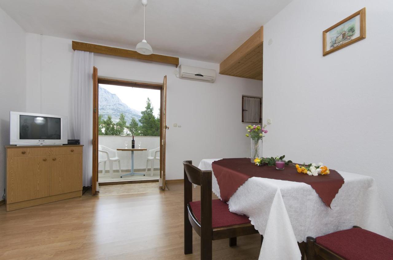 Family Friendly Apartments With A Swimming Pool Baska Voda, Makarska - 12442 Экстерьер фото