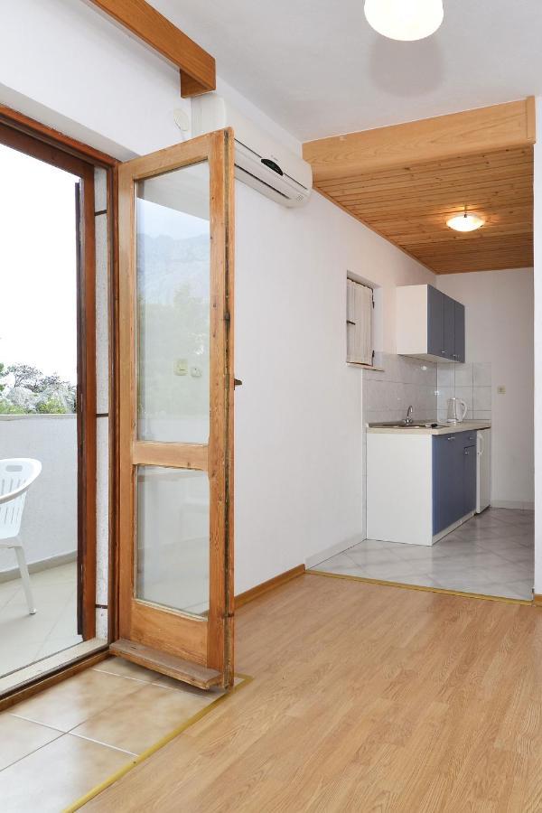 Family Friendly Apartments With A Swimming Pool Baska Voda, Makarska - 12442 Экстерьер фото