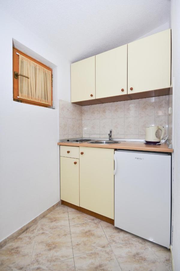 Family Friendly Apartments With A Swimming Pool Baska Voda, Makarska - 12442 Экстерьер фото