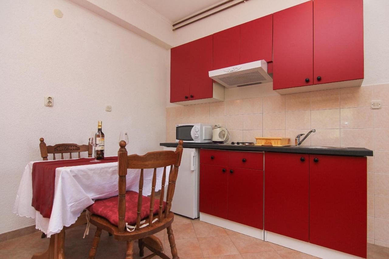 Family Friendly Apartments With A Swimming Pool Baska Voda, Makarska - 12442 Экстерьер фото
