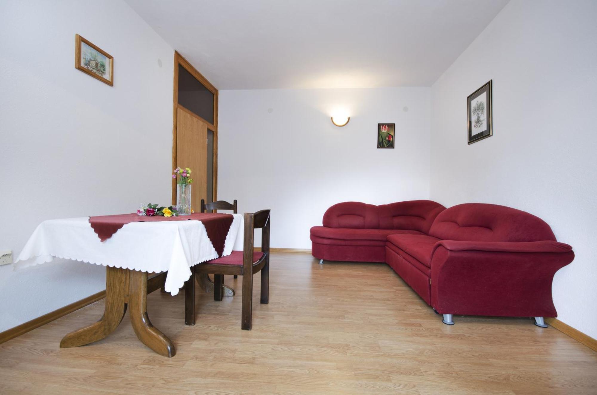 Family Friendly Apartments With A Swimming Pool Baska Voda, Makarska - 12442 Номер фото