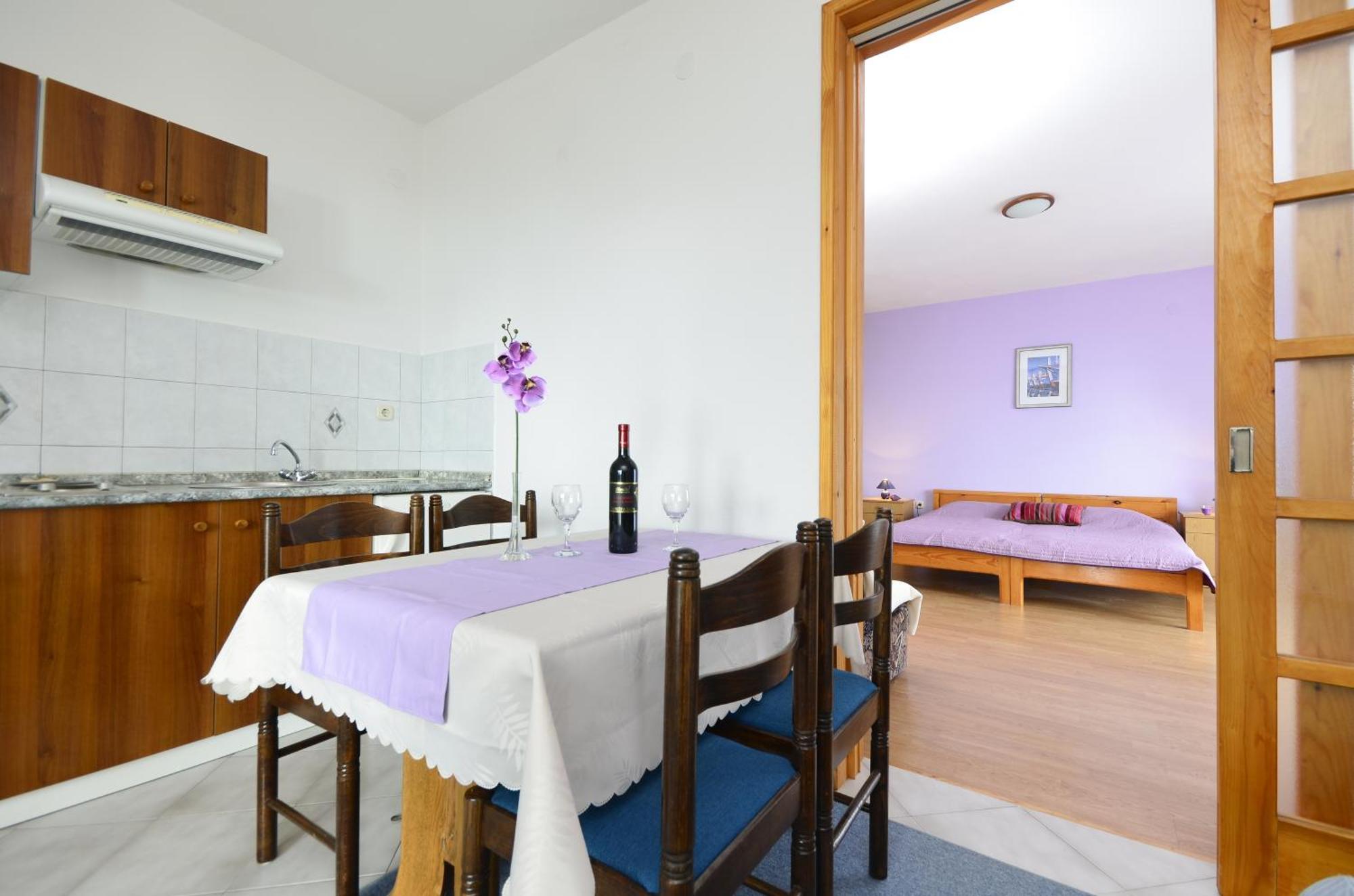Family Friendly Apartments With A Swimming Pool Baska Voda, Makarska - 12442 Номер фото