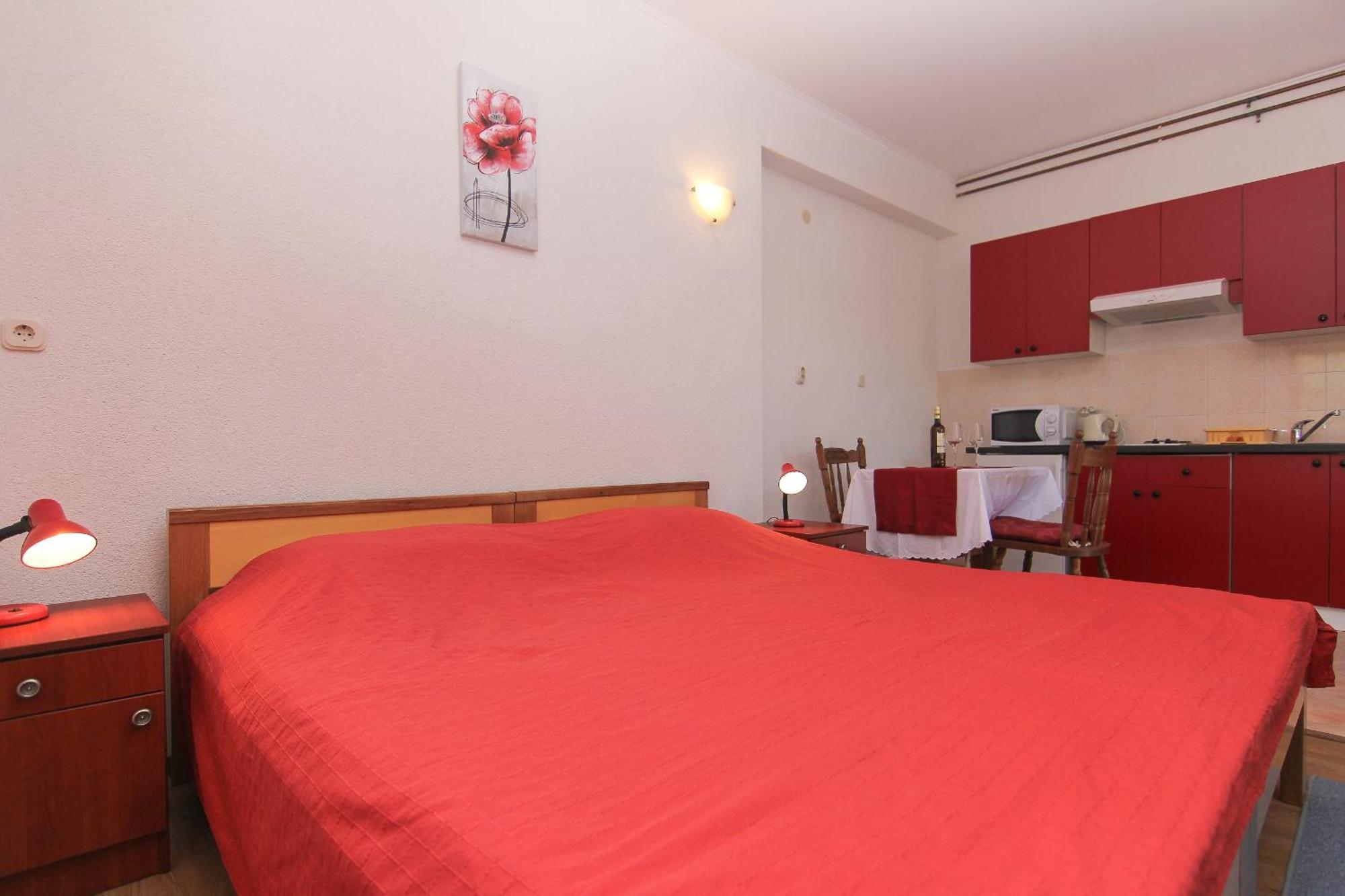 Family Friendly Apartments With A Swimming Pool Baska Voda, Makarska - 12442 Номер фото